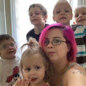 Meet your Posher, Laura